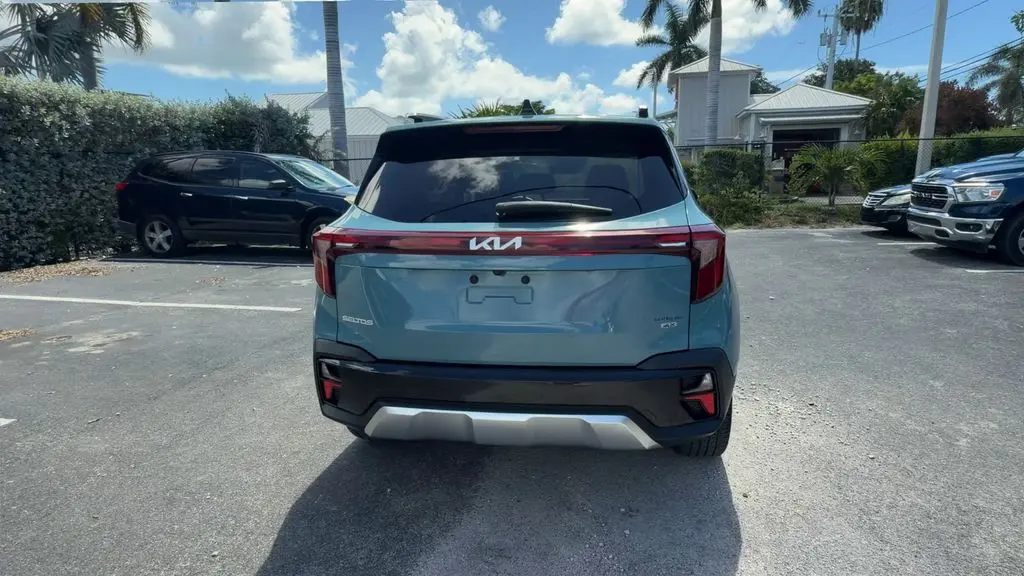 2024 Kia Seltos SX
