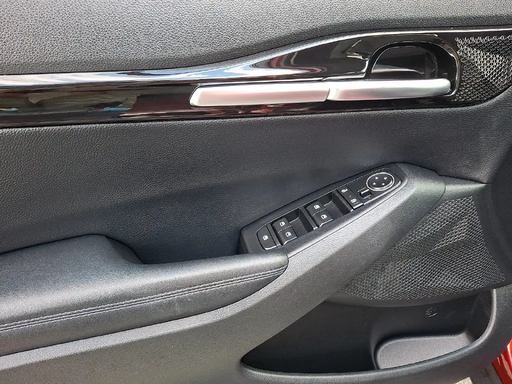 2023 Kia Seltos - $19,700