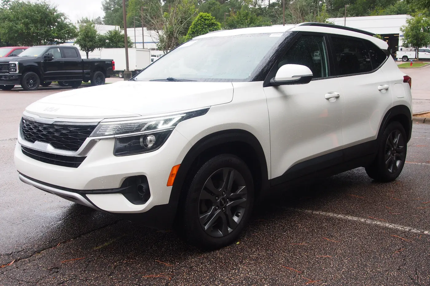2023 Kia Seltos - $18,725