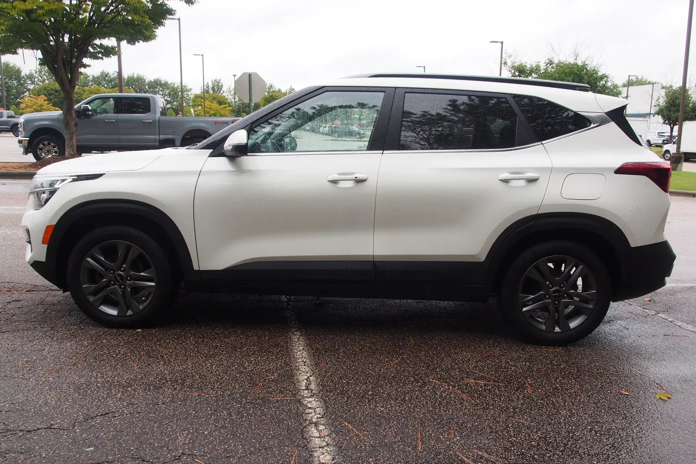 2023 Kia Seltos - $18,725