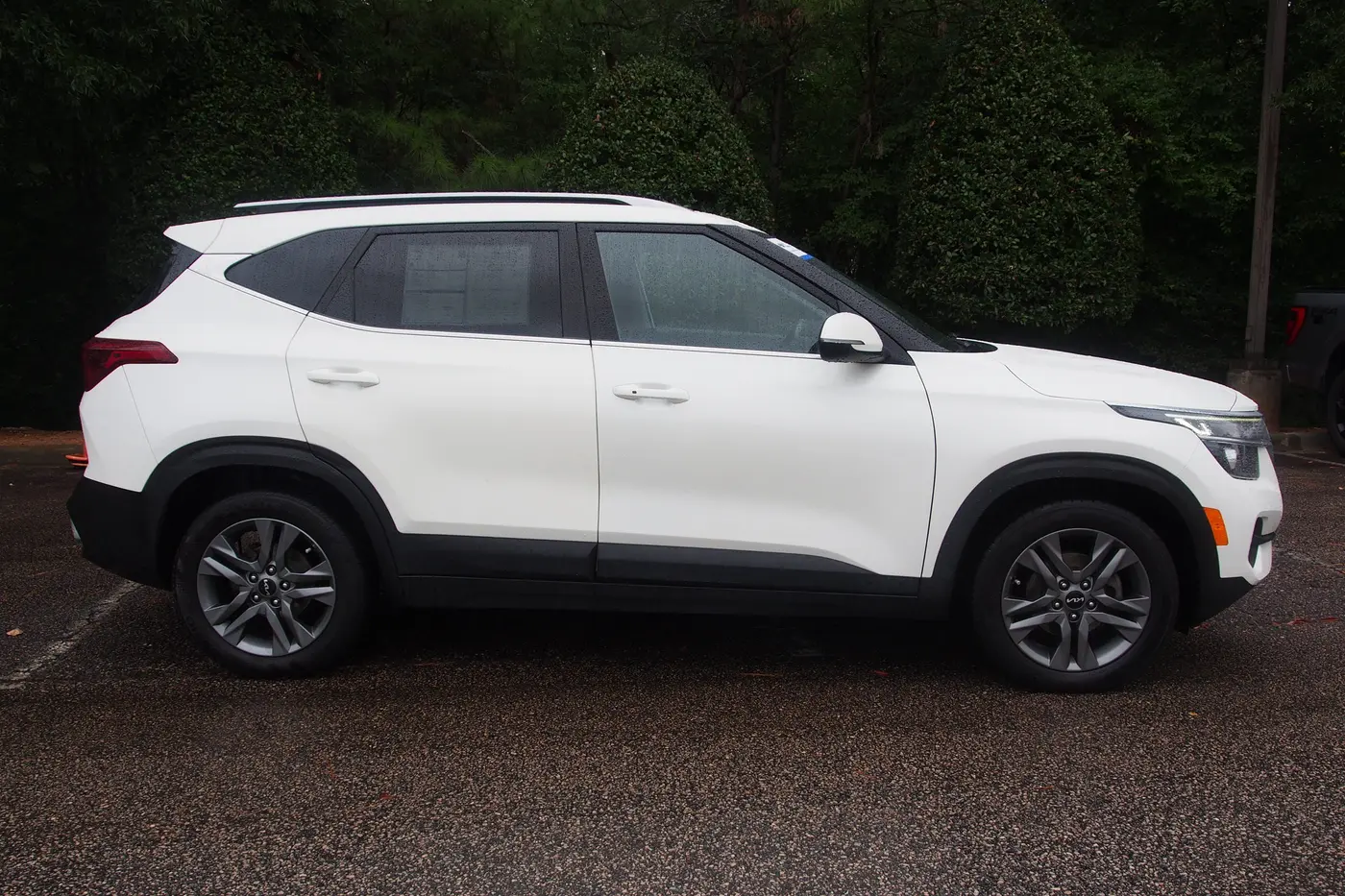 2023 Kia Seltos - $18,725