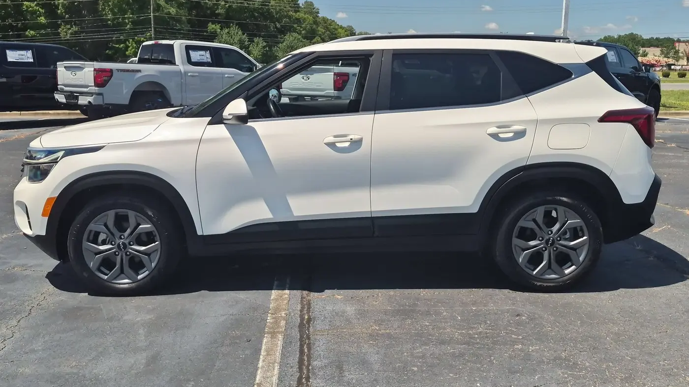 2024 Kia Seltos S