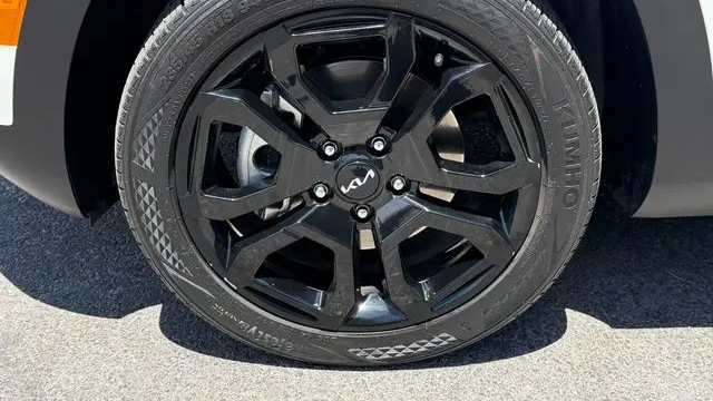 2024 Kia Seltos X-Line