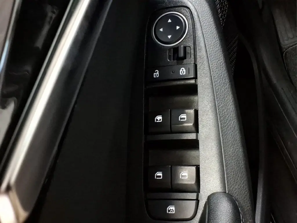 2023 Kia Seltos - $17,995