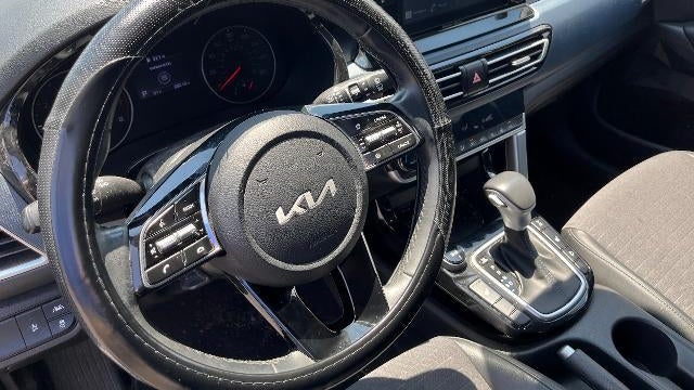 2023 Kia Seltos S