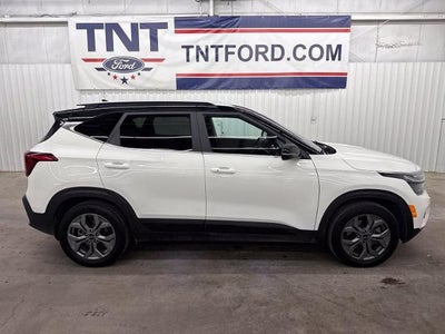 2024 Kia Seltos AWD S 4DR SUV