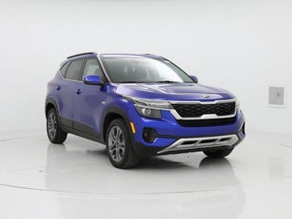 2021 Kia Seltos with Neptune Blue Exterior