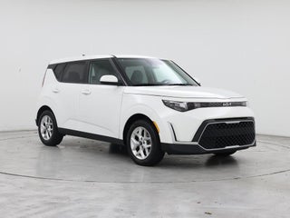 2025 Kia Soul with Snow White Pearl Exterior