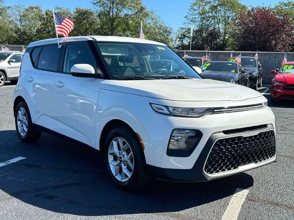 2022 Kia Soul - $13,498