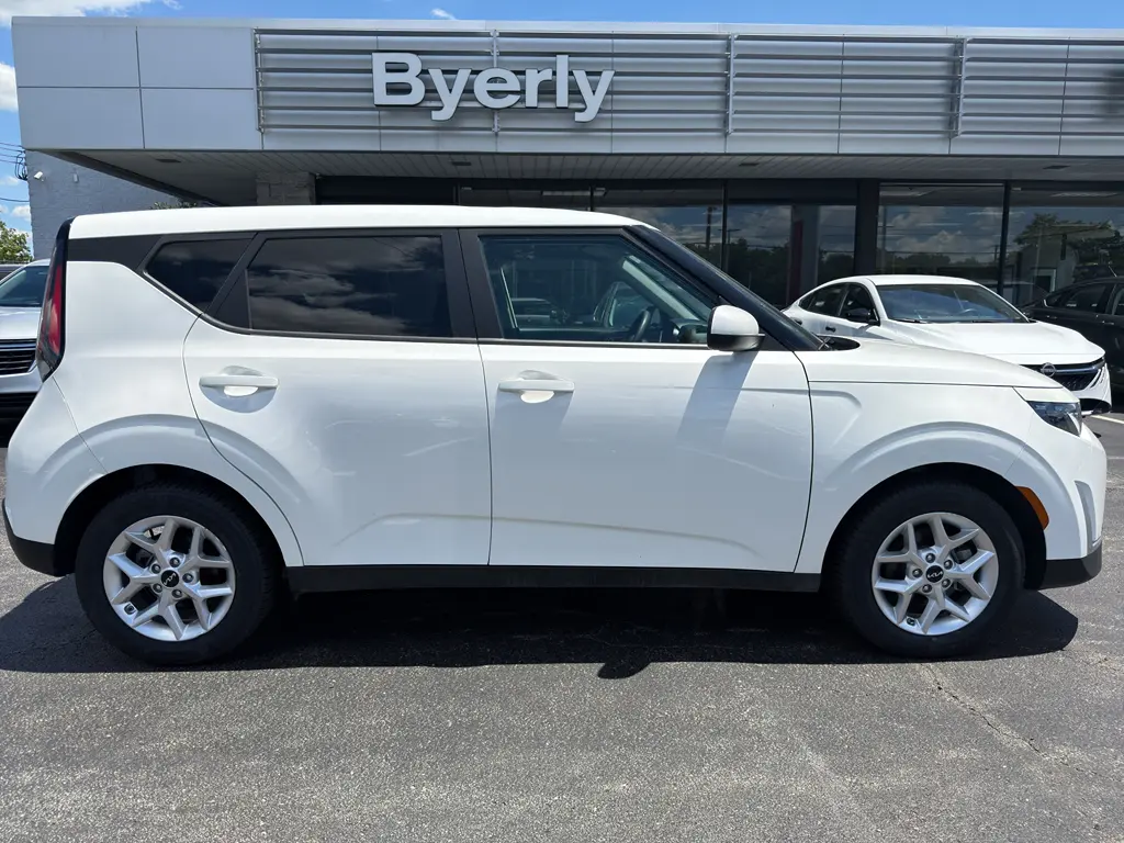2023 Kia Soul - $17,995