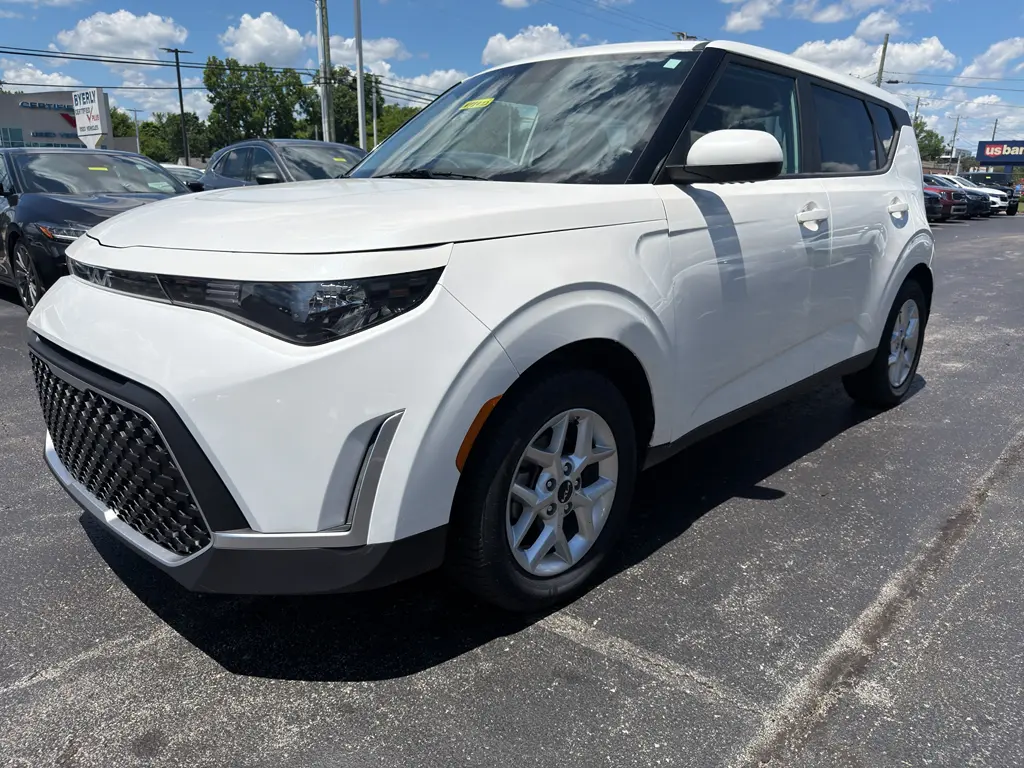 2023 Kia Soul - $17,995