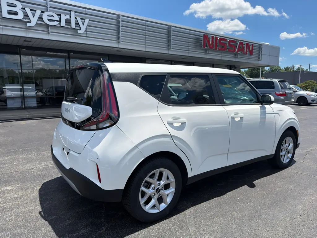 2023 Kia Soul - $17,995