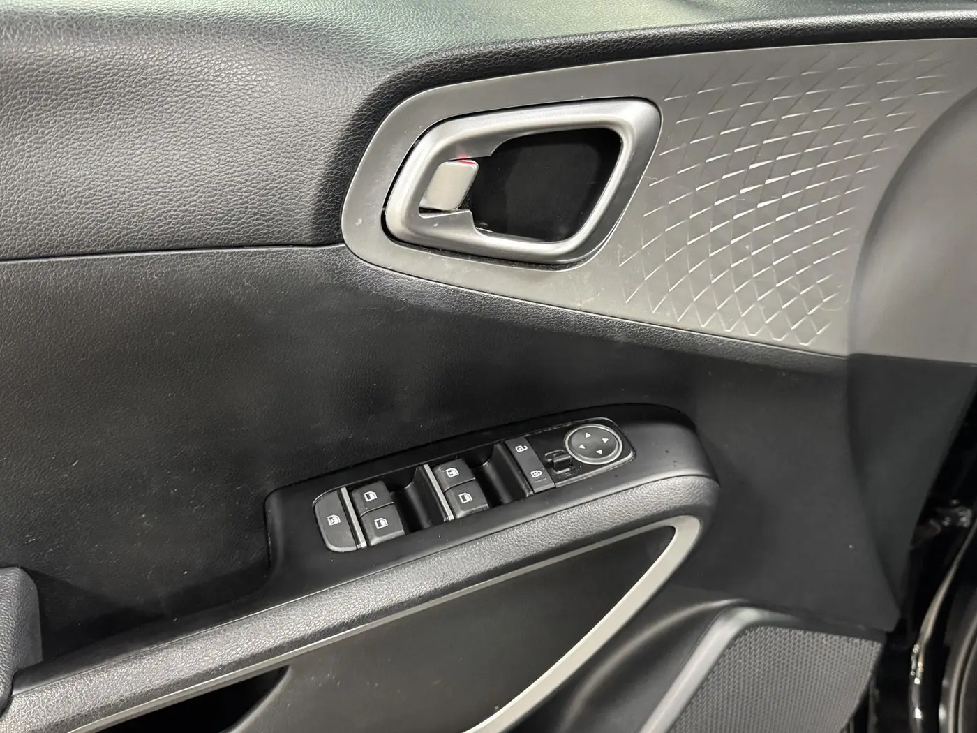 2023 Kia Soul - $18,398
