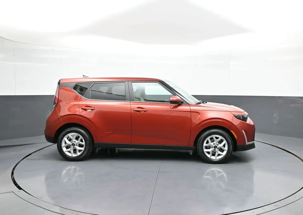 2023 Kia Soul - $16,000