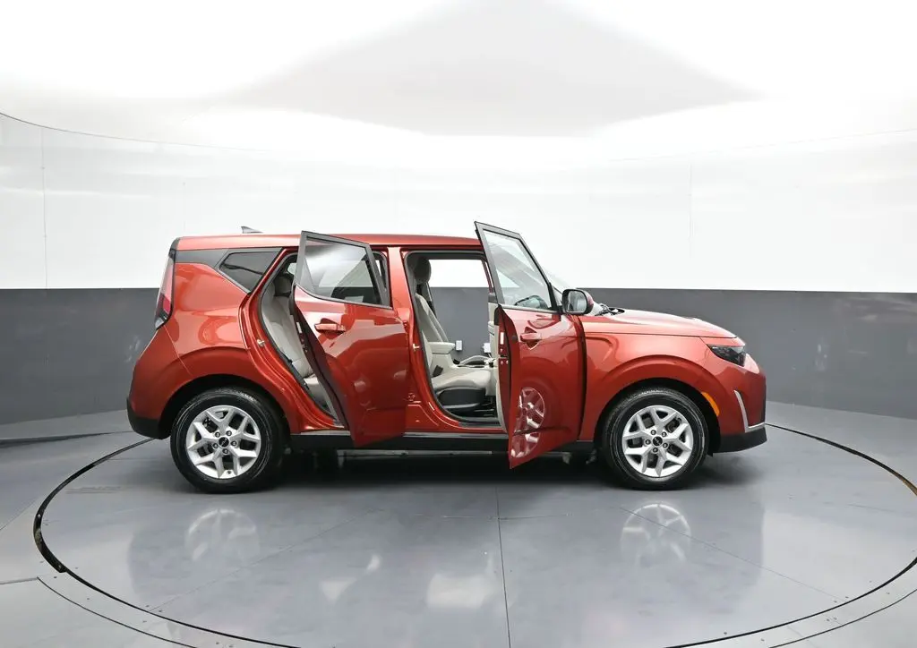 2023 Kia Soul - $16,000