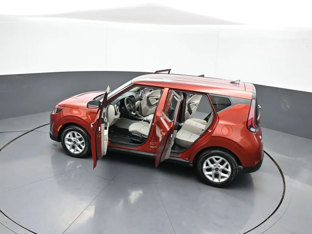 2023 Kia Soul - $16,000