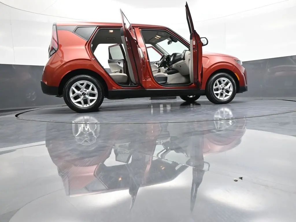 2023 Kia Soul - $16,000