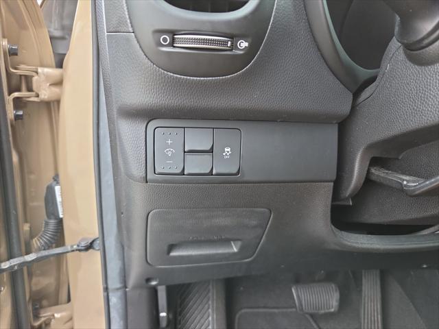2014 Kia Soul - $10,000