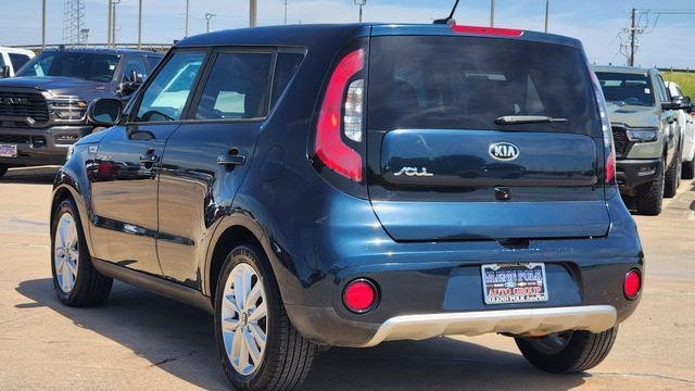 2017 Kia Soul +