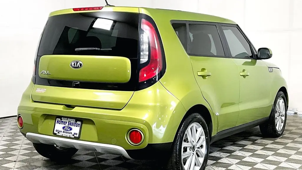 2017 Kia Soul +
