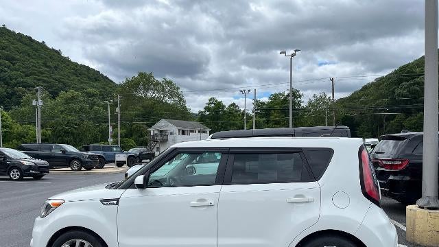 2017 Kia Soul +