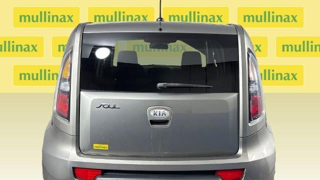 2010 Kia Soul +