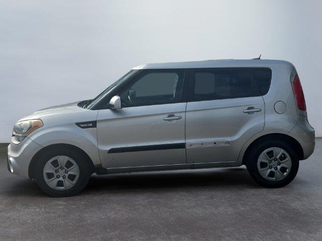 2013 Kia Soul Base — photo 1 of 12