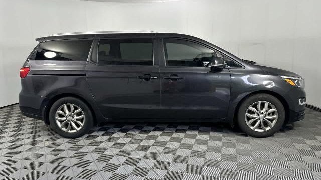 2020 Kia Sedona LX