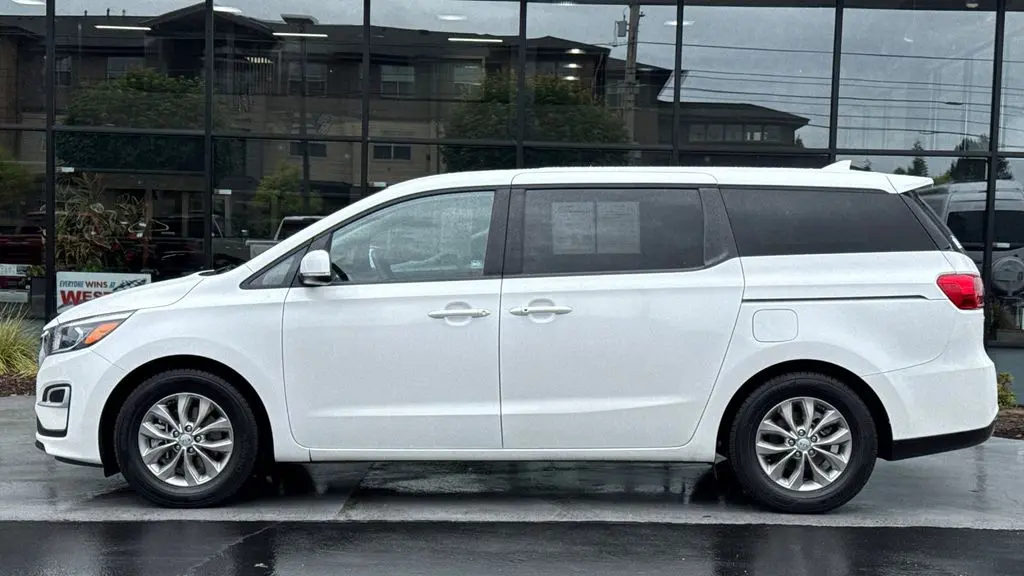 2021 Kia Sedona LX