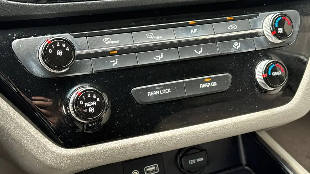 2021 Kia Sedona LX