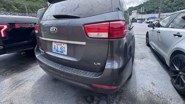 2017 Kia Sedona LX