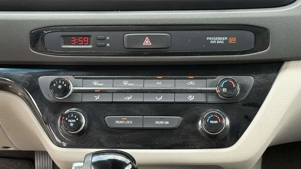 2016 Kia Sedona LX