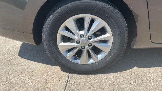 2016 Kia Sedona LX