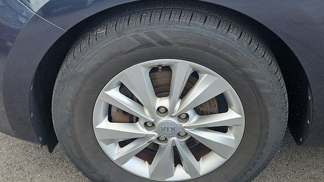 2017 Kia Sedona LX