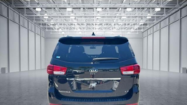 2015 Kia Sedona LX