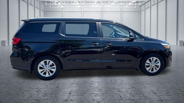 2015 Kia Sedona LX