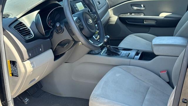 2015 Kia Sedona LX