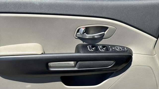 2015 Kia Sedona LX