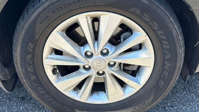 2015 Kia Sedona LX