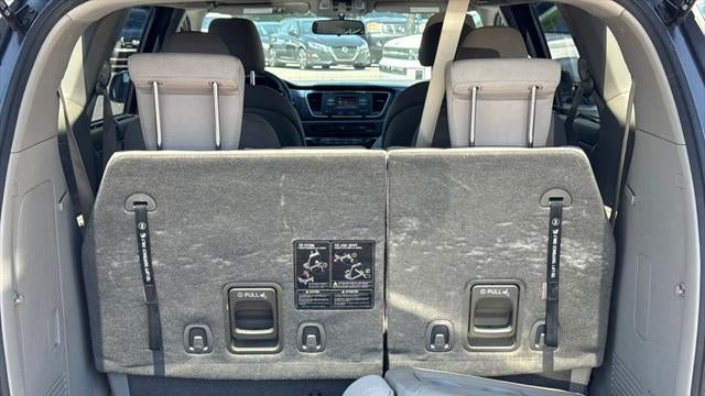 2015 Kia Sedona LX