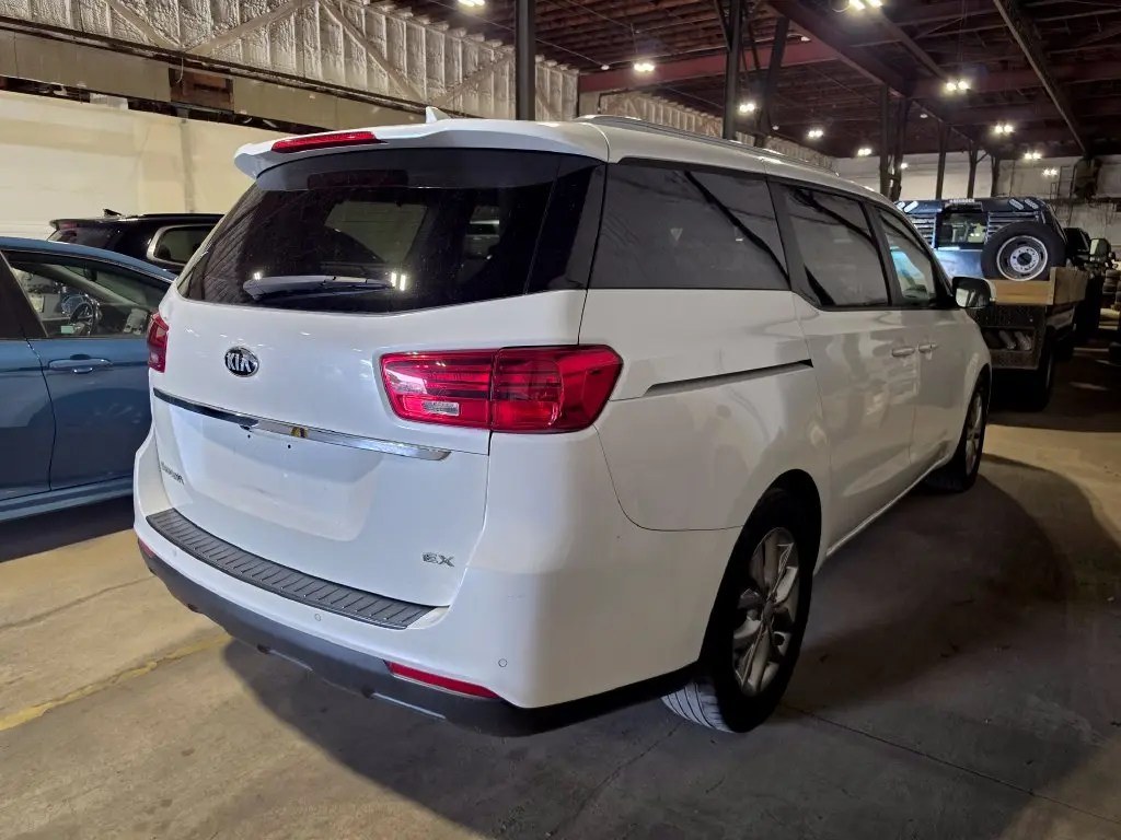 2019 Kia Sedona - $13,900