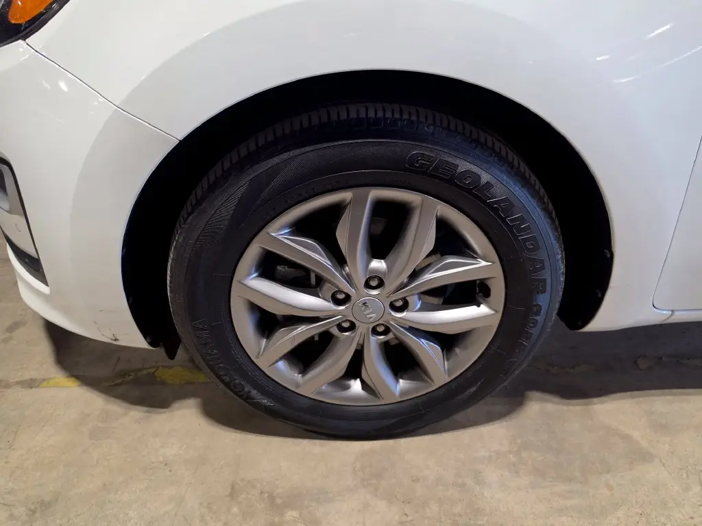 2019 Kia Sedona - $13,900