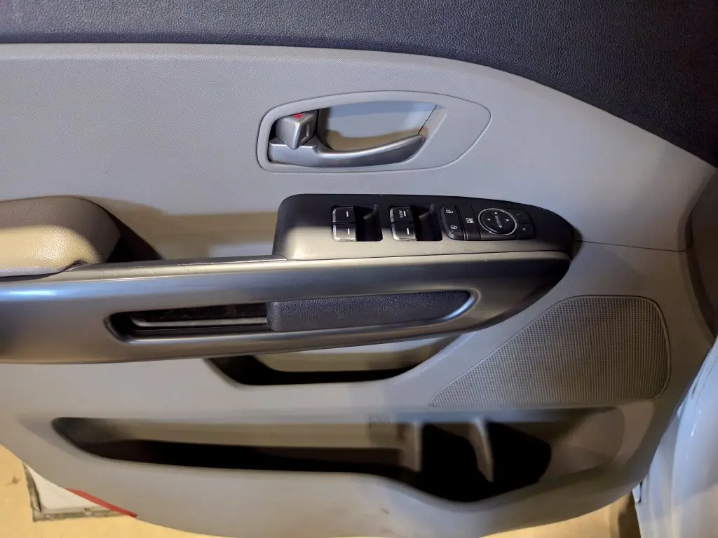 2019 Kia Sedona - $13,900