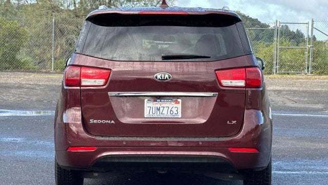 2017 Kia Sedona LX
