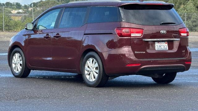 2017 Kia Sedona LX