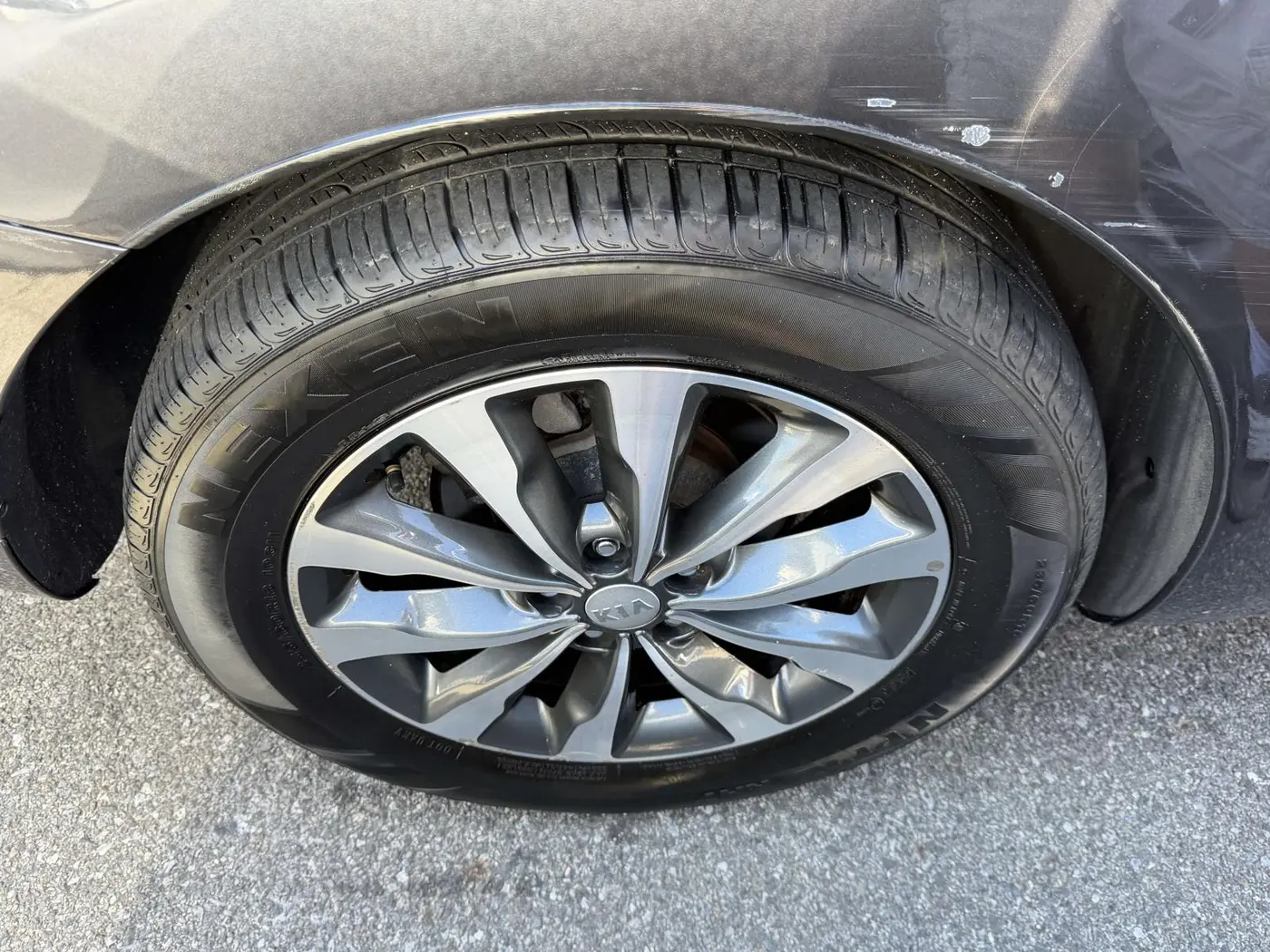 2016 Kia Sedona - $13,348