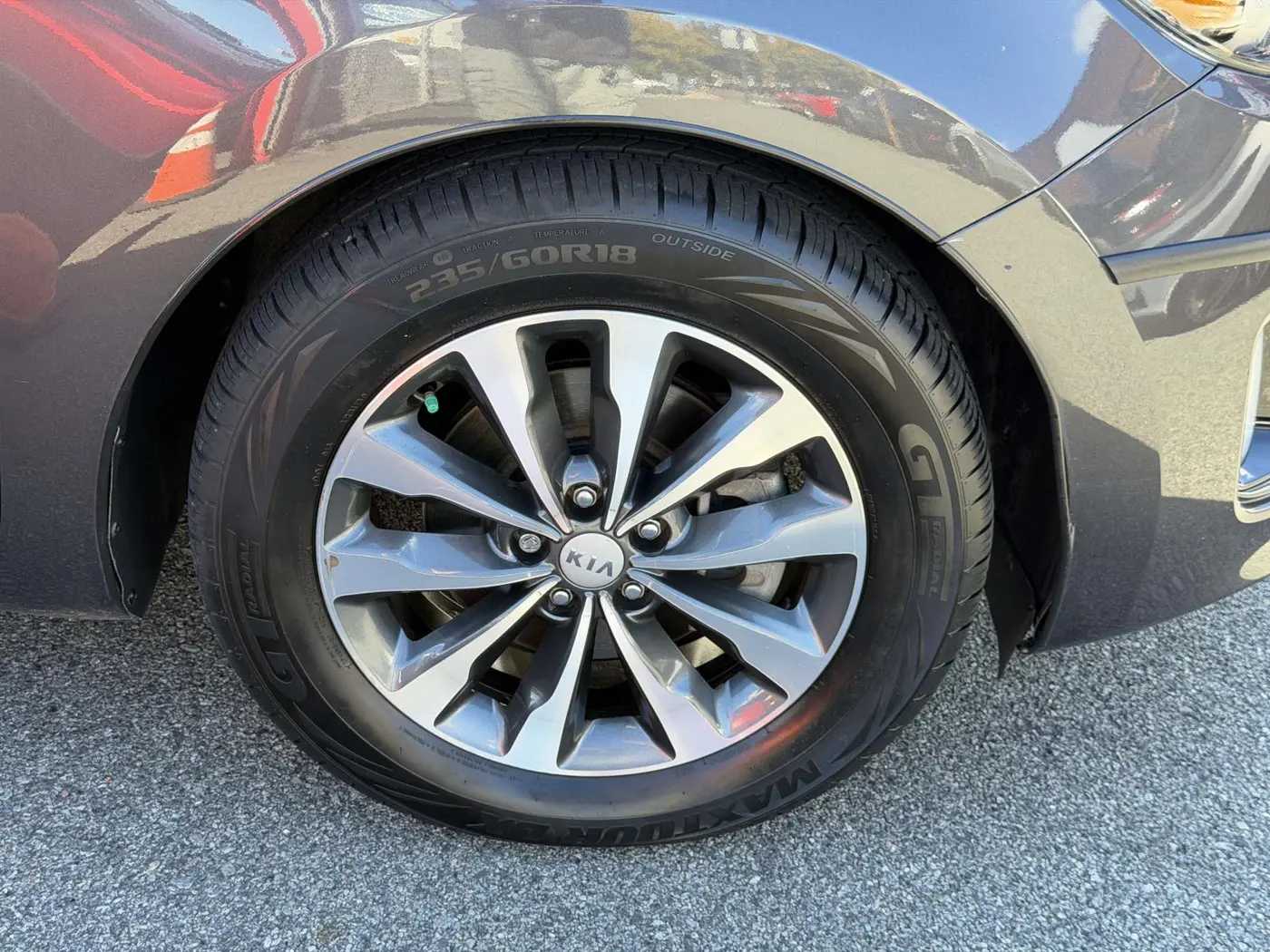 2016 Kia Sedona - $13,348