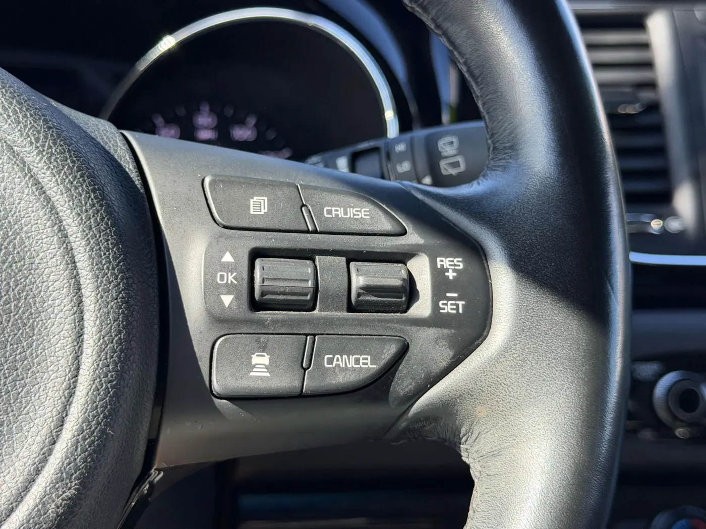 2016 Kia Sedona - $13,348