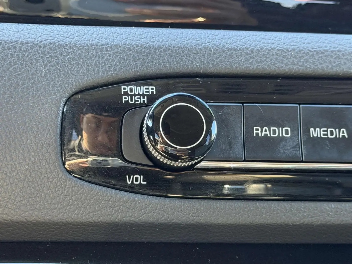 2016 Kia Sedona - $13,348