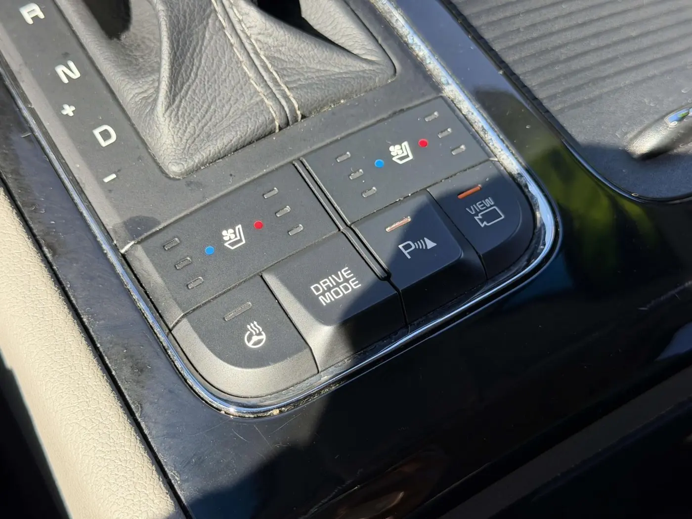 2016 Kia Sedona - $13,348